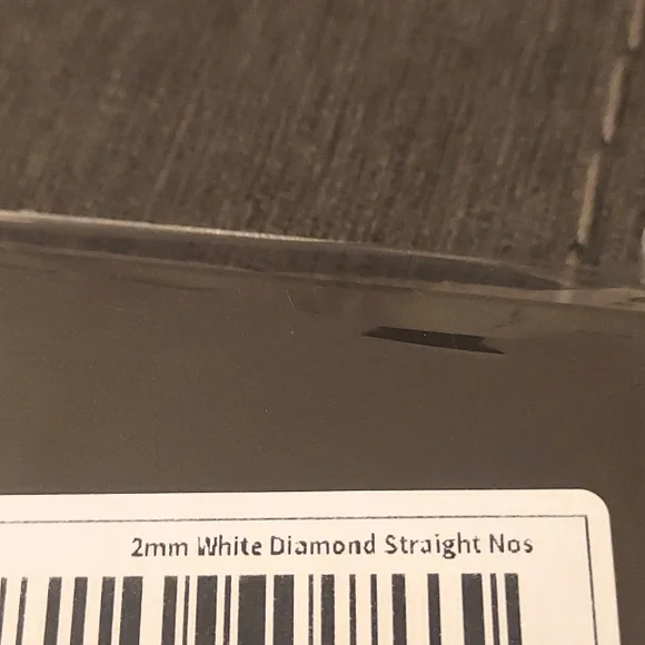 NWT 40PC NOSE STUDS - Picture 3 of 3